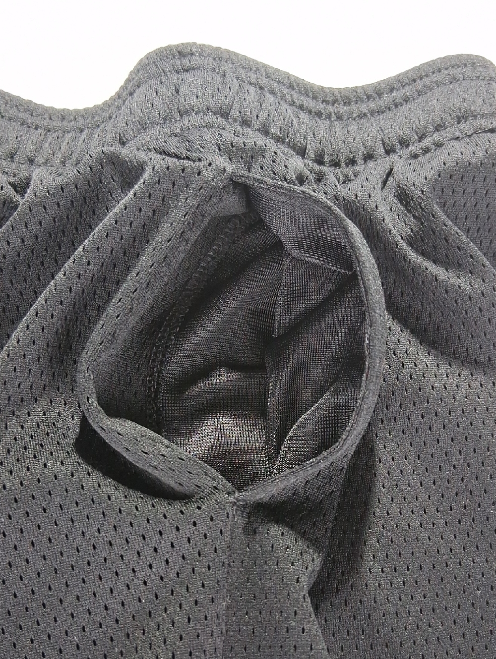 Boys Champion Black Athletic Mesh Shorts Size Medium (8/10) With Pockets - Picture 8 of 9